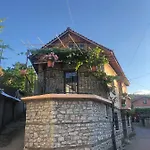 Pensjonat Rosas Lini