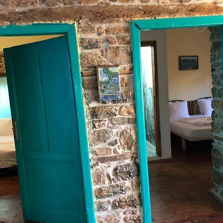 Rosas Guest house