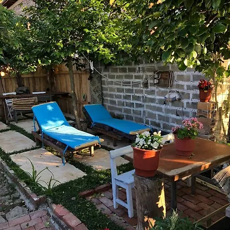 Rosas Guest house *